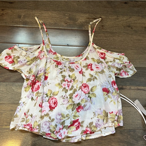 Abercrombie & Fitch flowery too - Picture 3 of 4